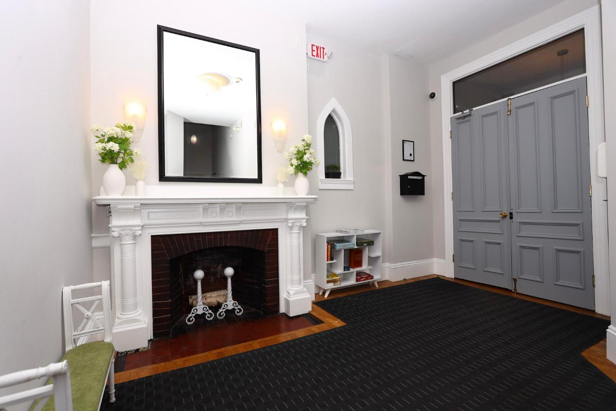 Stylish Studio On Newbury St #3 보스톤 외부 사진